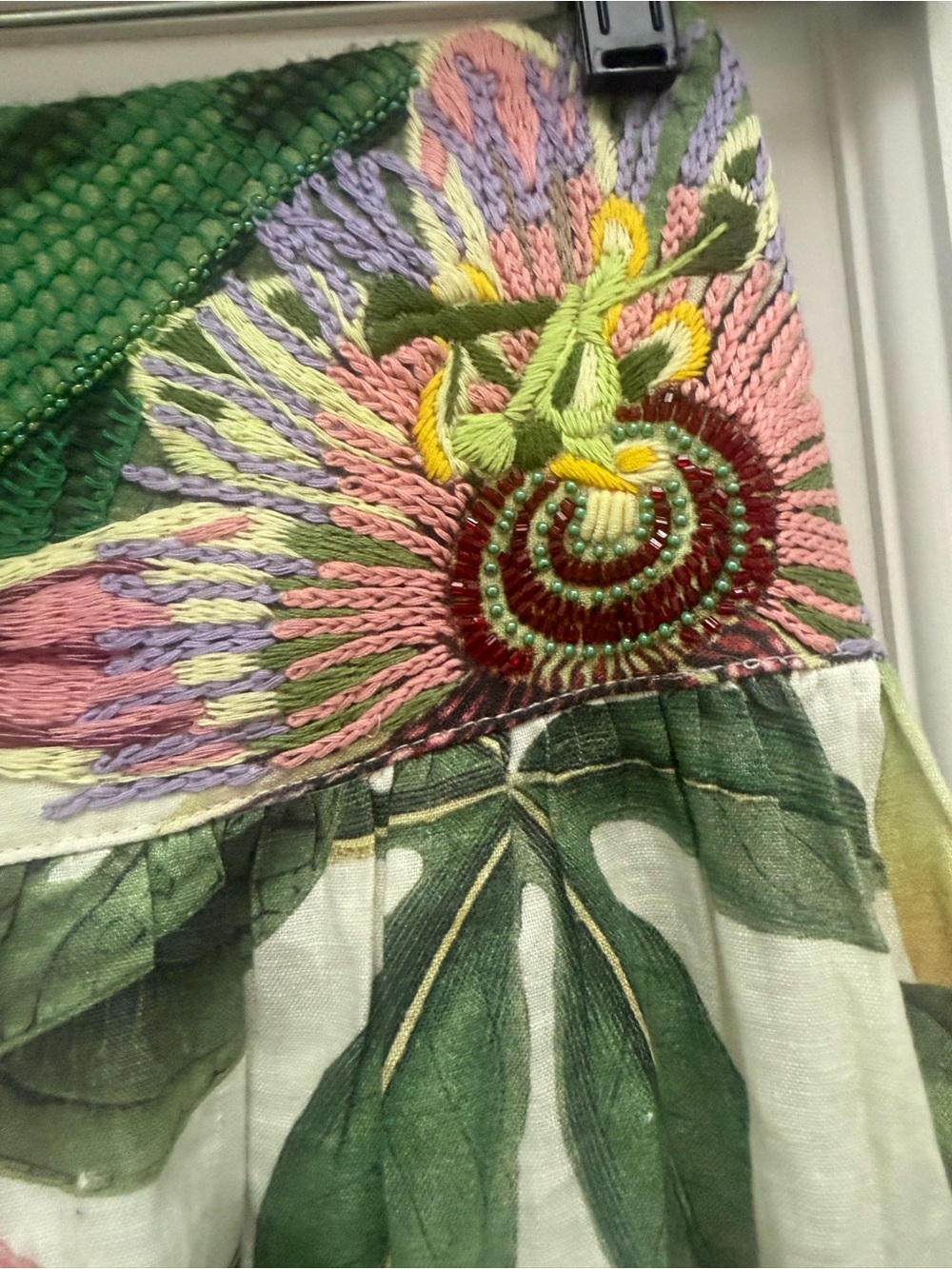 Floral Green linen skirt with embroidery and beading - Picture 2 of 9